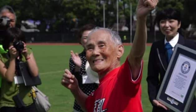 Nouveau record du monde du 100m des plus de 105 ans Hidekichi Miyazaki, golden bolt, 100 m