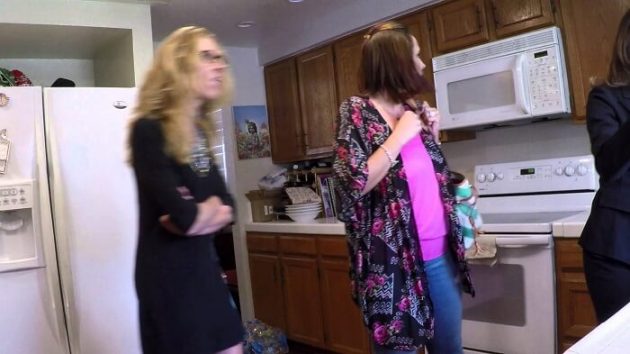 Des inconnus visitent la maison de Paranormal Activity sans le savoir visite de la maison de paranormal activity 5