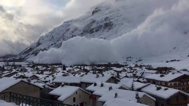 Une impressionnante avalanche à Bessans (Haute Maurienne) avalanche, Bessans