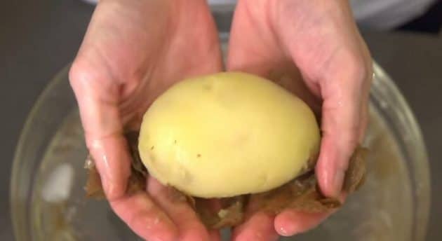 Comment éplucher une pomme de terre rapidement ? éplucher, pomme de terre rapidement