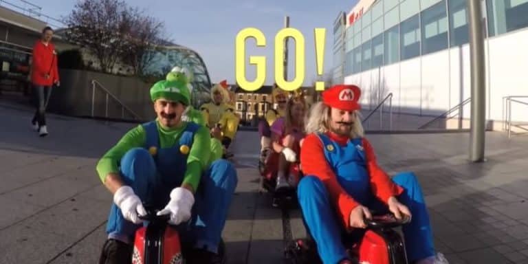 À Londres, une course illégale de Mario Kart a eu lieu ! Course, Mario Kart, Londres