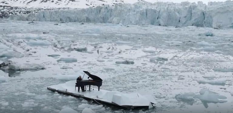 Jouer du piano sur la banquise, la nouvelle campagne Greenpeace Piano, Banquise, Campagne, Greenpeace