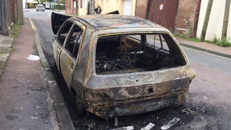 Lisieux : nouvel incendie de voiture près de la caserne des pompiers