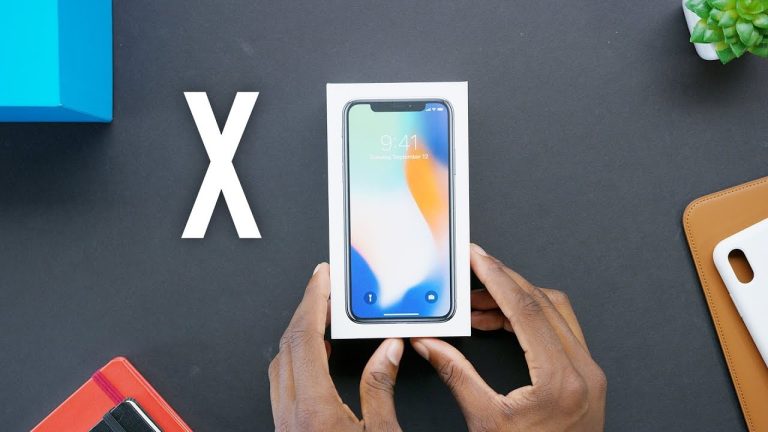 iPhone X : premier déballage pour le nouveau téléphone d’Apple