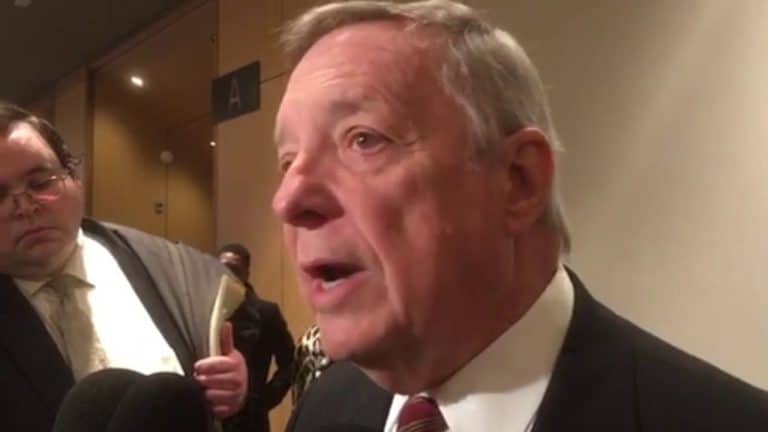 Donald Trump s’explique par rapport aux allégations de Dick Durbin traitant le président de raciste