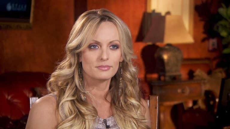 La star du porno Stormy Daniels a nié toute liaison avec Donald Trump