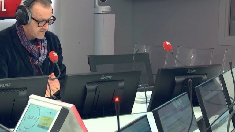 Une vieille fuit de sa maison de retraite pour retourner chez elle